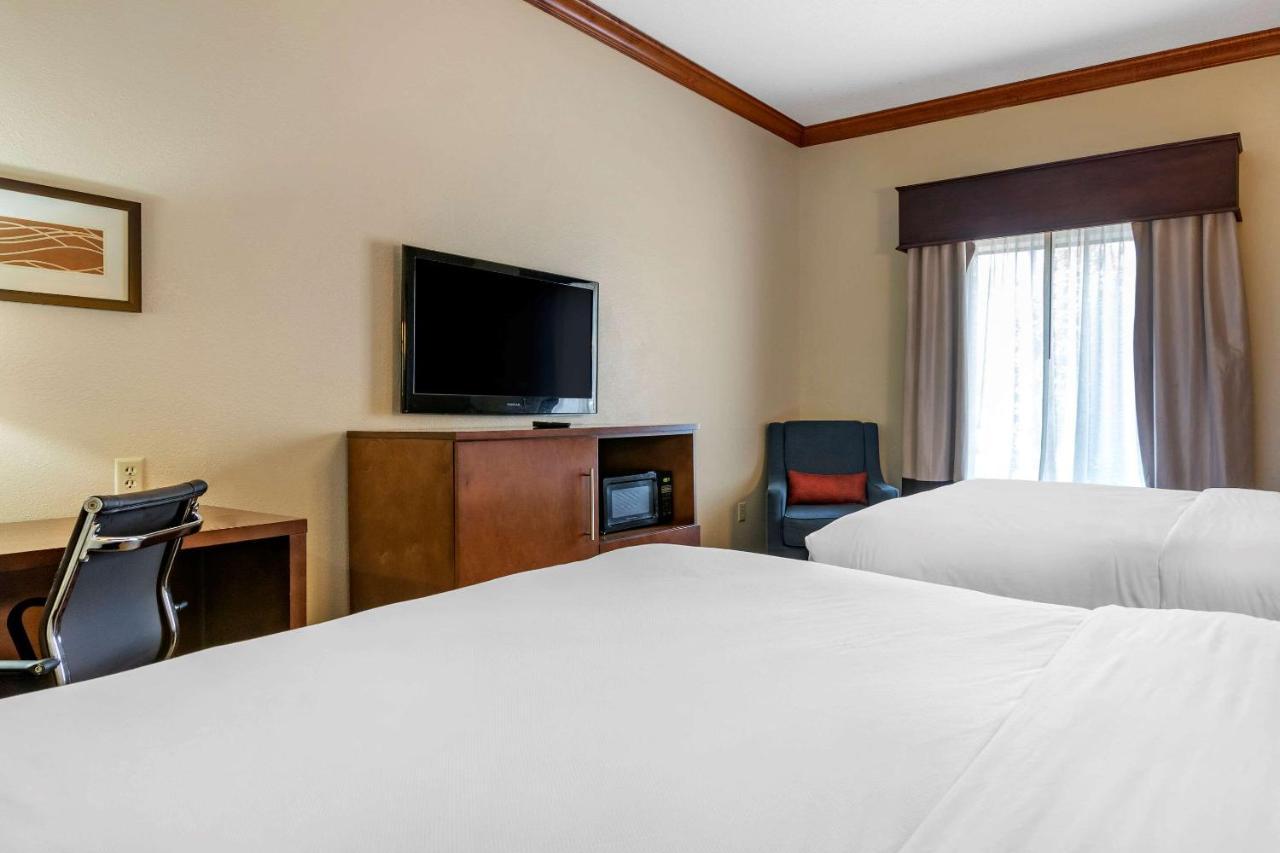 Comfort Inn & Suites Statesboro - University Area Buitenkant foto