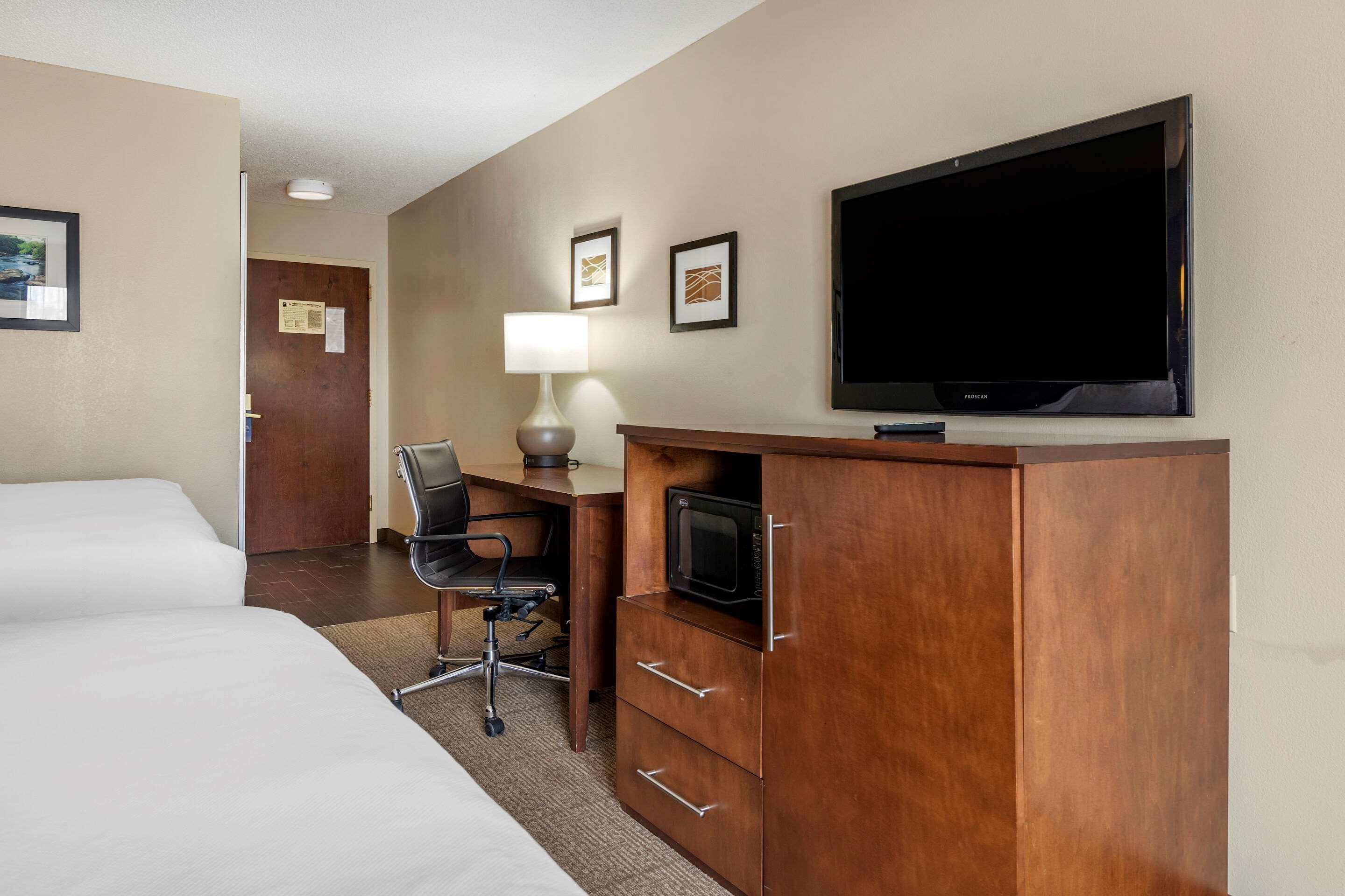 Comfort Inn & Suites Statesboro - University Area Buitenkant foto