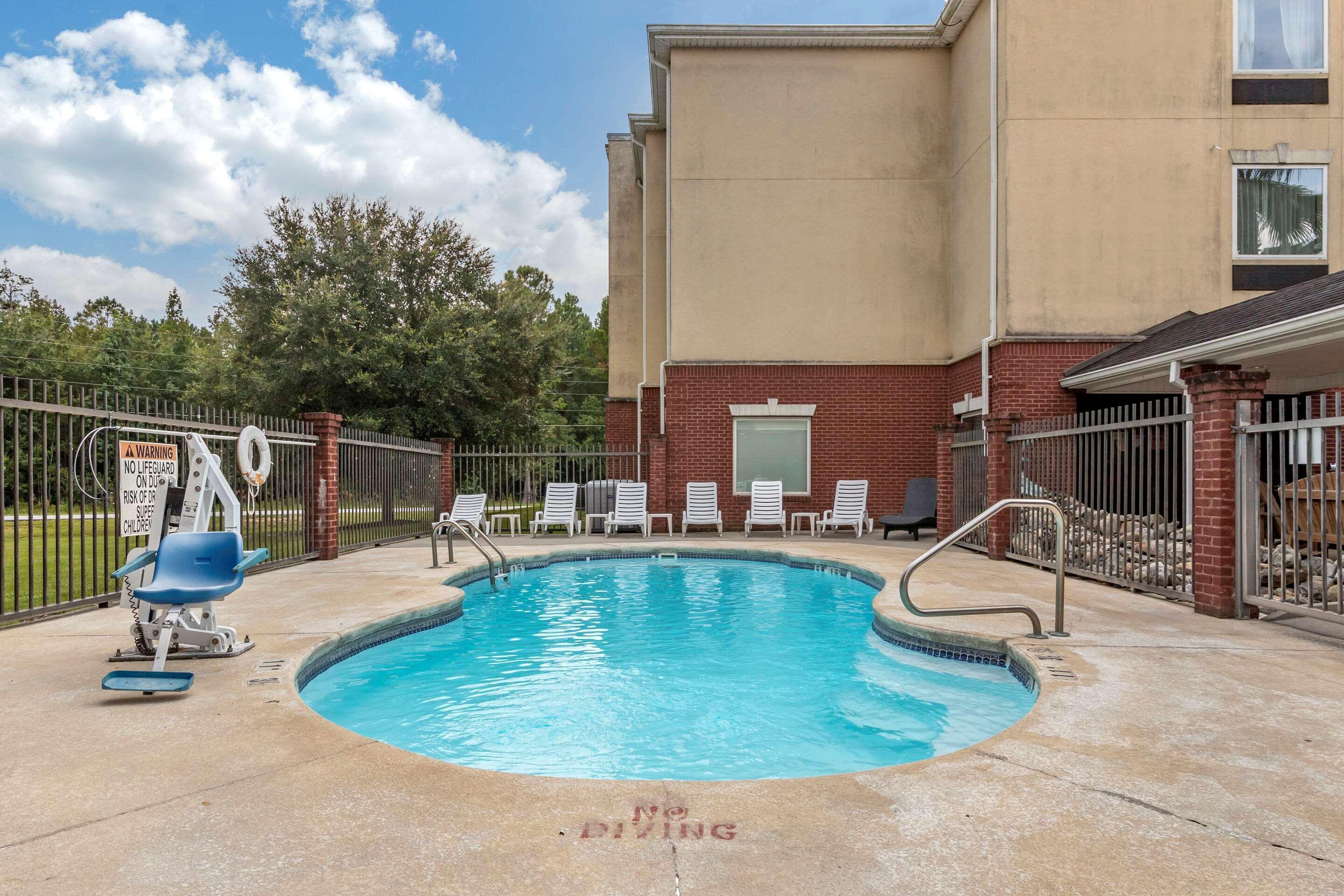 Comfort Inn & Suites Statesboro - University Area Buitenkant foto