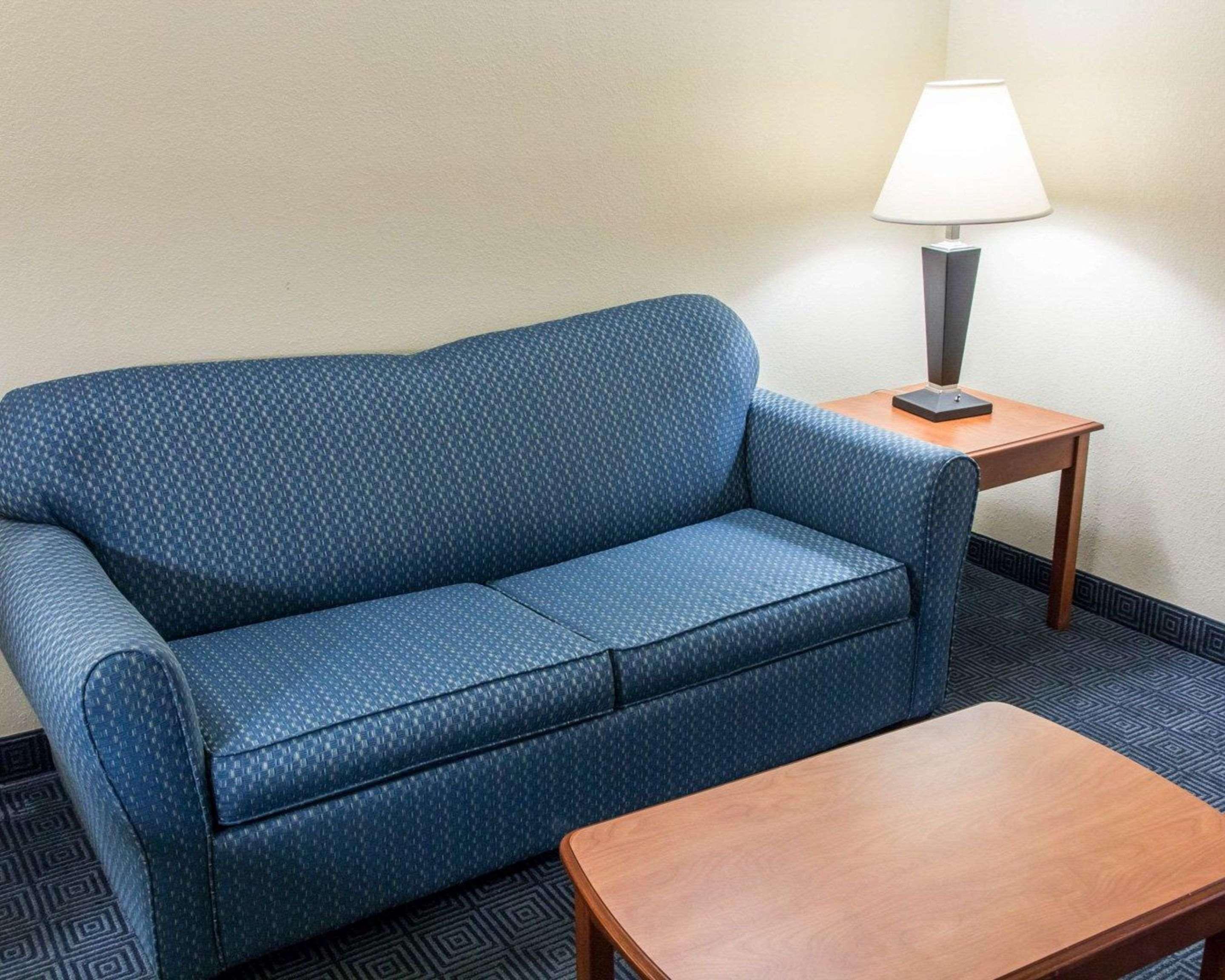Comfort Inn & Suites Statesboro - University Area Buitenkant foto
