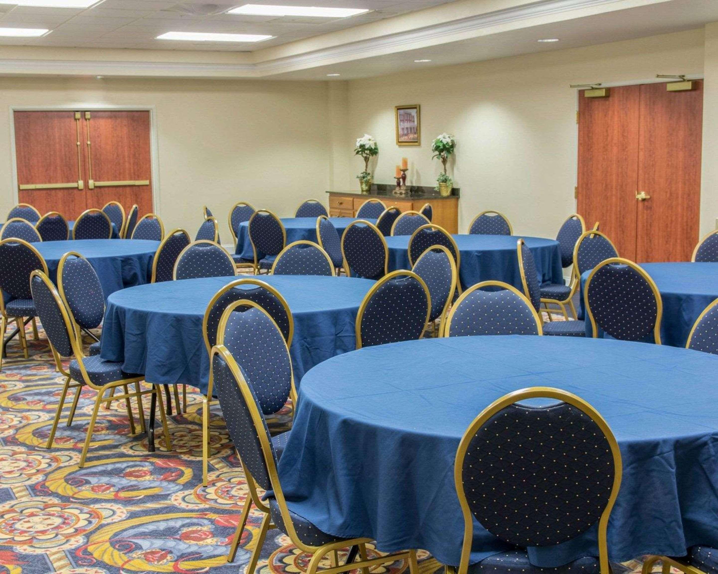 Comfort Inn & Suites Statesboro - University Area Buitenkant foto