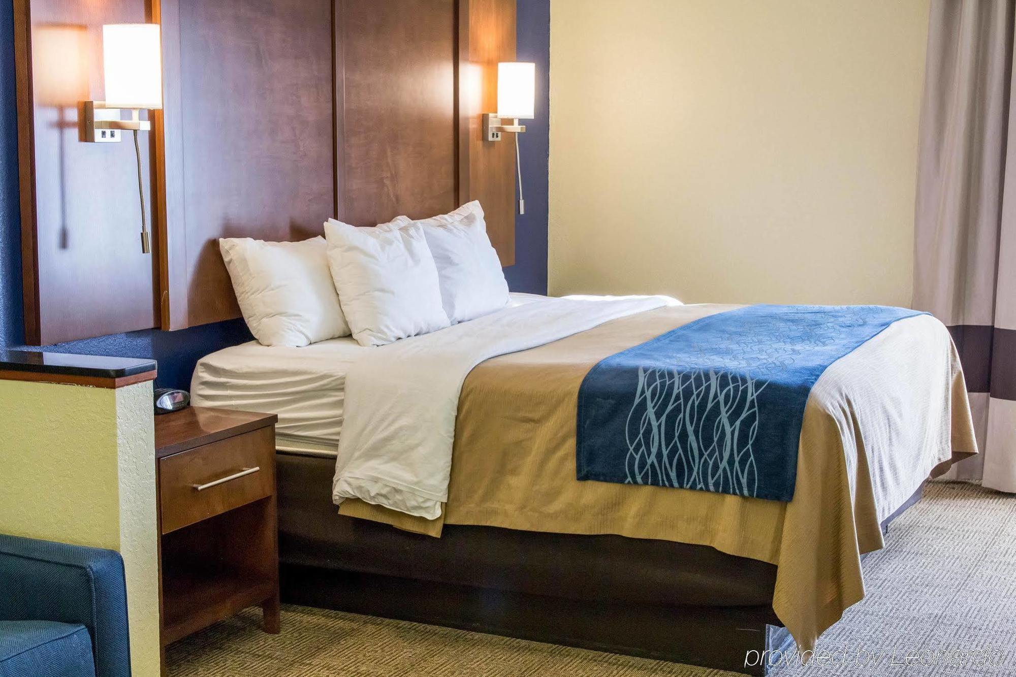 Comfort Inn & Suites Statesboro - University Area Buitenkant foto