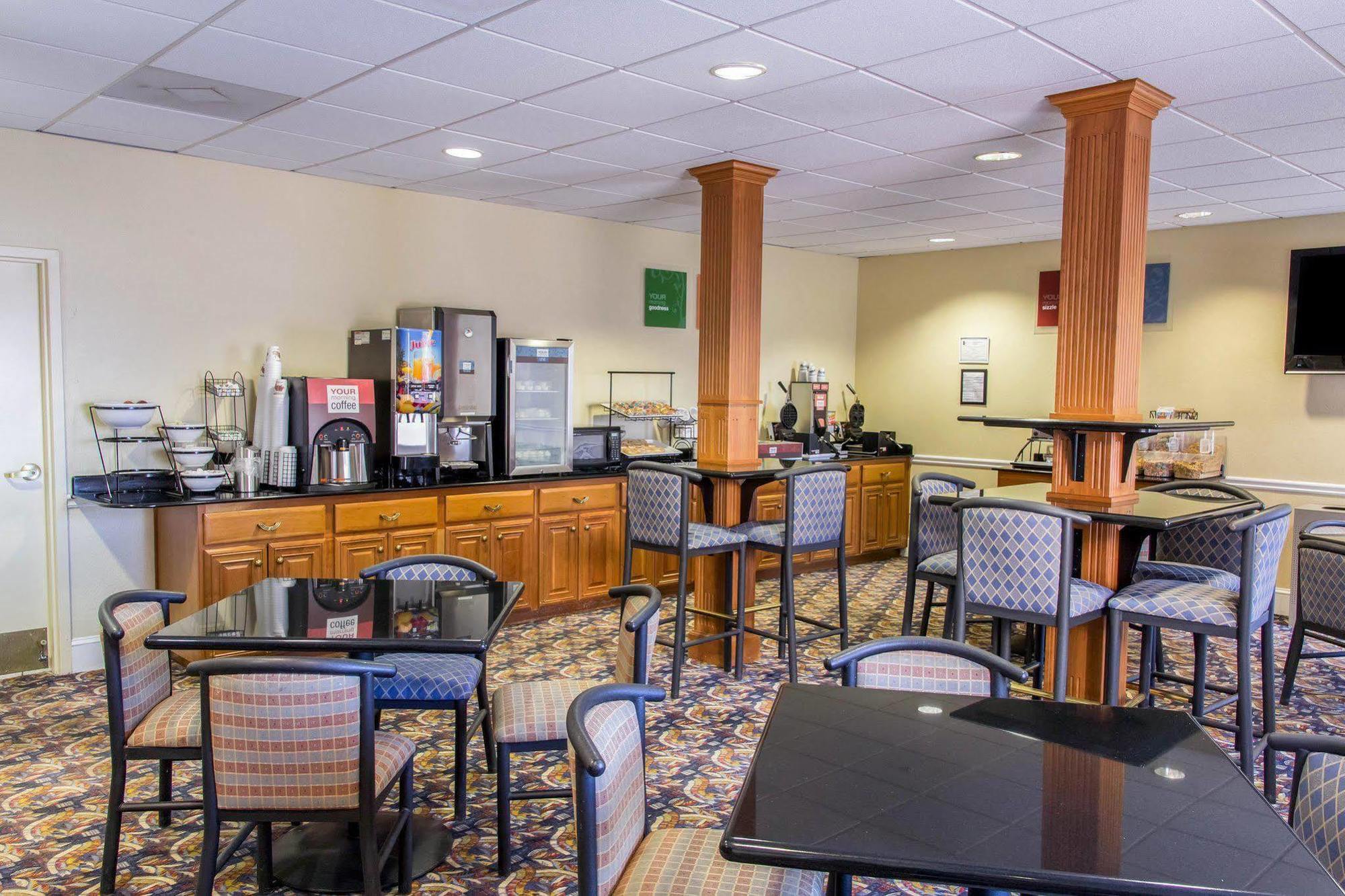 Comfort Inn & Suites Statesboro - University Area Buitenkant foto