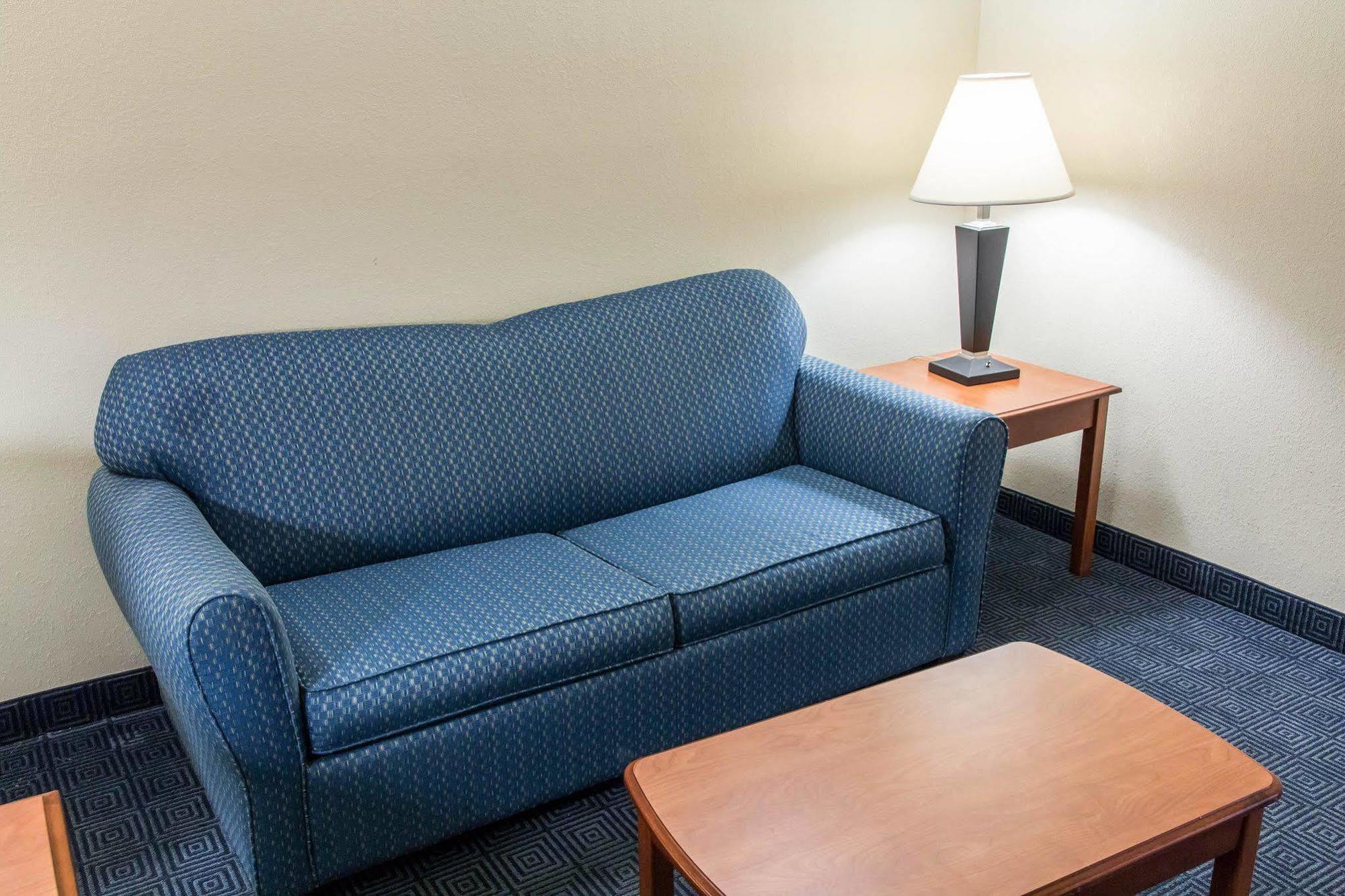 Comfort Inn & Suites Statesboro - University Area Buitenkant foto