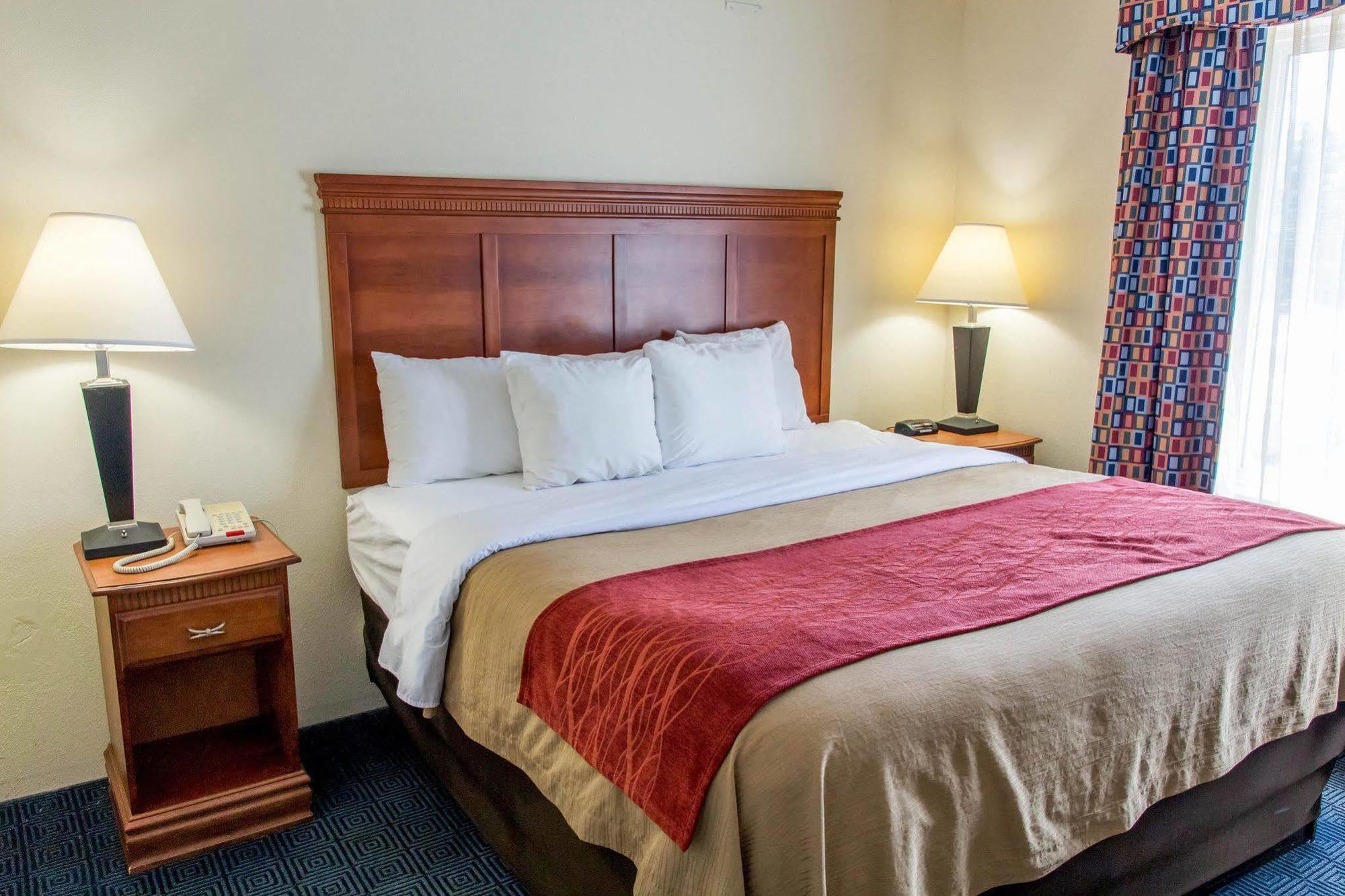 Comfort Inn & Suites Statesboro - University Area Buitenkant foto